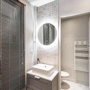 127 St Dom - Emplacement Parfait - Paris 7Eme